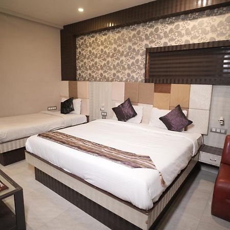 Hotel Rajkamal Near Varanasi Railway Station 外观 照片