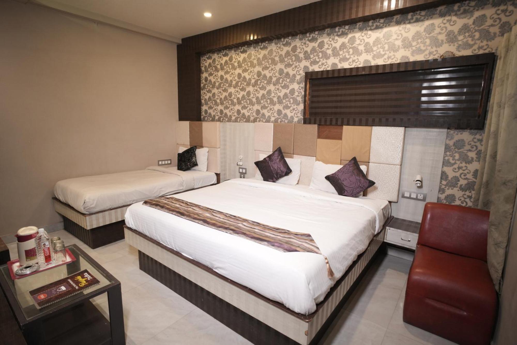 Hotel Rajkamal Near Varanasi Railway Station 外观 照片