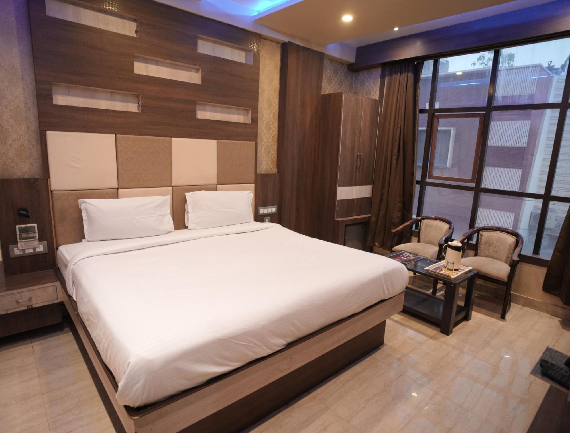 Hotel Rajkamal Near Varanasi Railway Station 外观 照片
